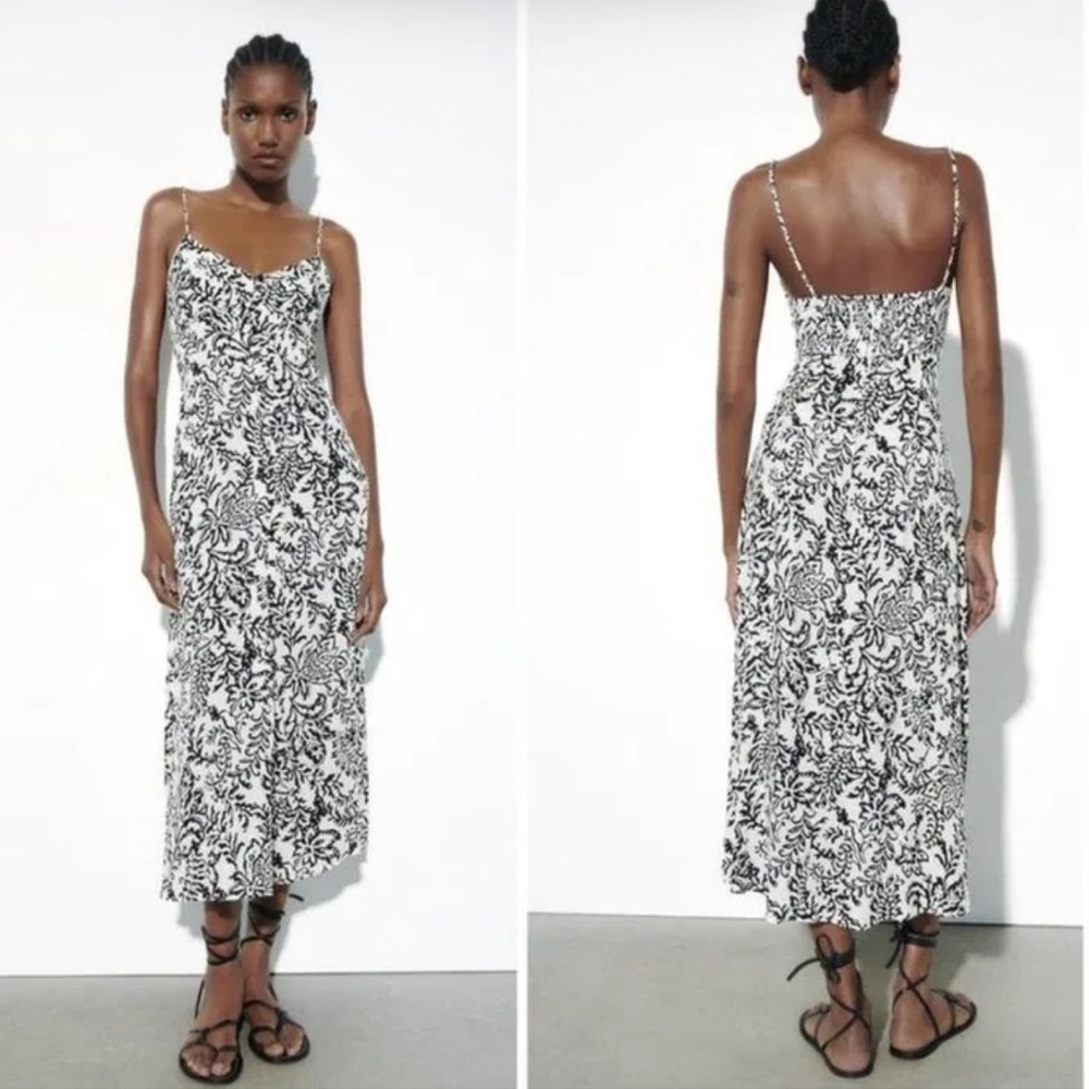 🎉SALE🎉 NWT Black and White Paisley Dress